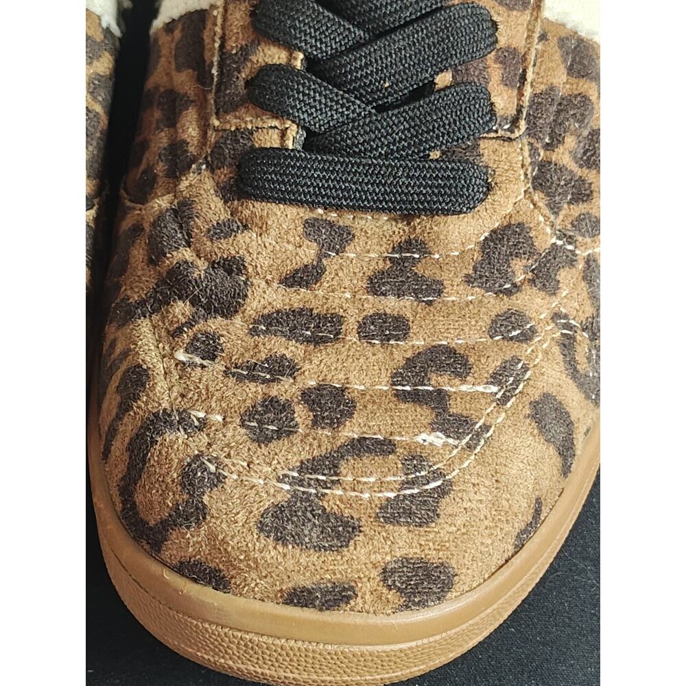 Cushionaire Women's 6.5 Astro Retro Fold Over Shoes Leopard Animal Print New - Picture 7 of 15